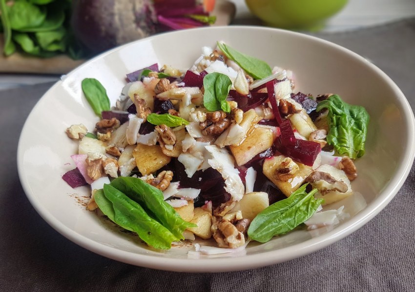 Салат с перепелиными яйцами ресторан