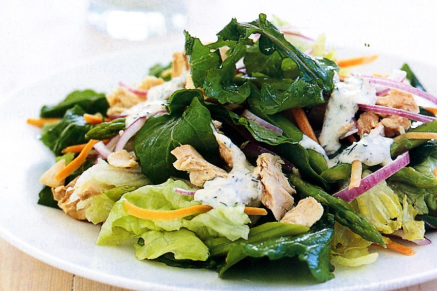 Салат с отварной горбушей