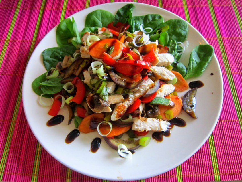 Салат говядина руккола черри