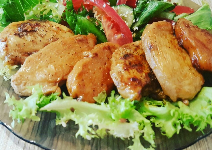 Куриная грудка с овощами