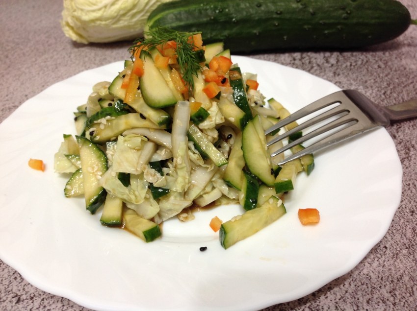 Салат с огурцом арахисом