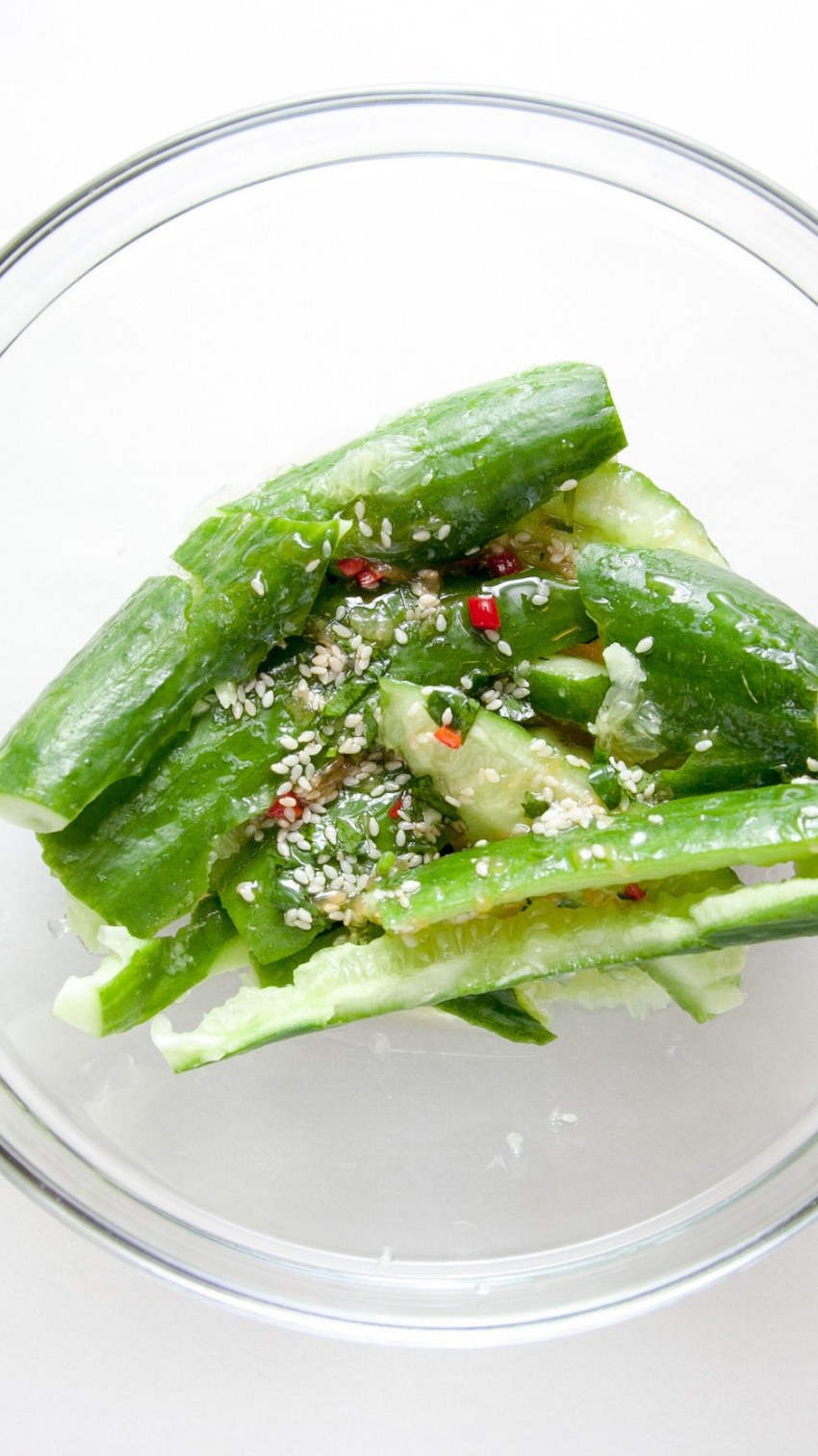 Салат битые огурцы