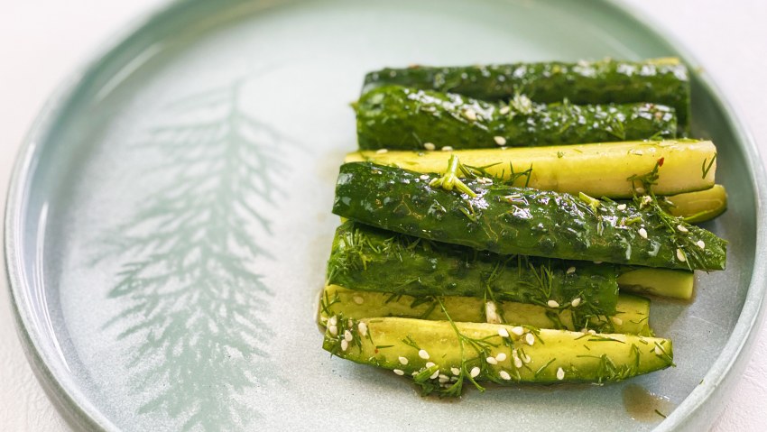 Битые огурцы закуска