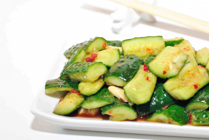 Огурцы в чесночном соусе