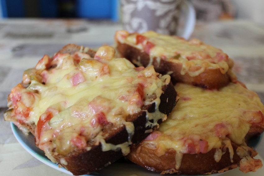 Ленивая пицца из хлеба