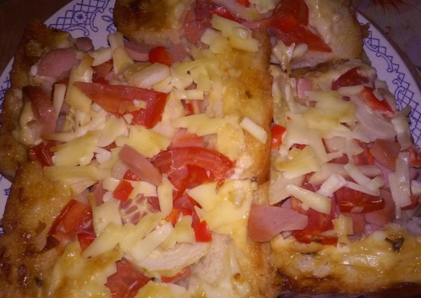 Прикол из тик тока обмакиваешь Мякиш хлеба в соевый соус