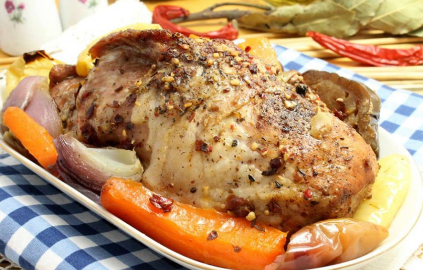 Свинина запеченная в рукаве