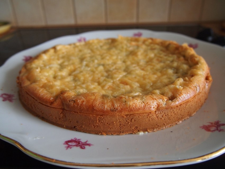 Шаньга с курицей и сыром