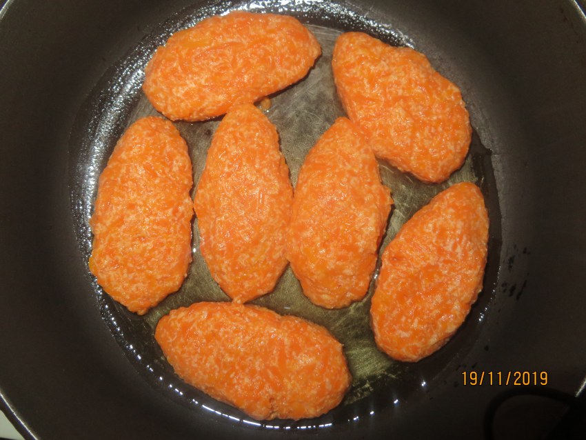 Котлеты морковные в ресторане