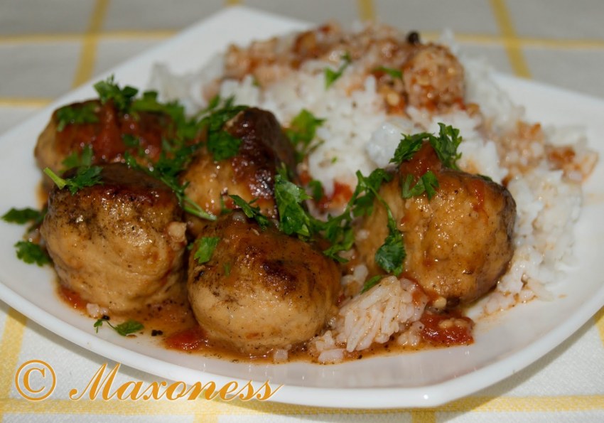 Тефтели из индейки в томатном соусе