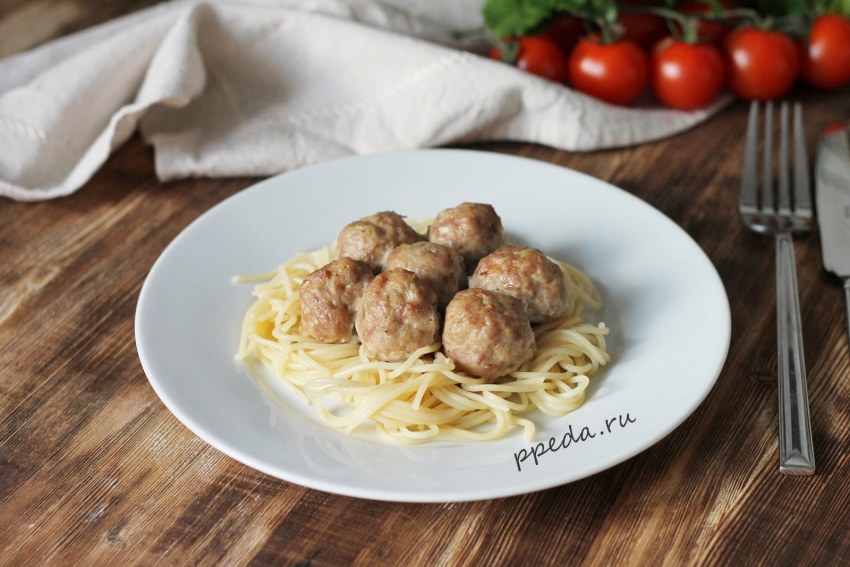 Тефтели из индейки с подливкой