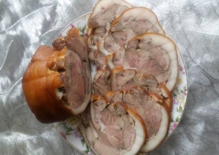 Колбаса из рульки свиной
