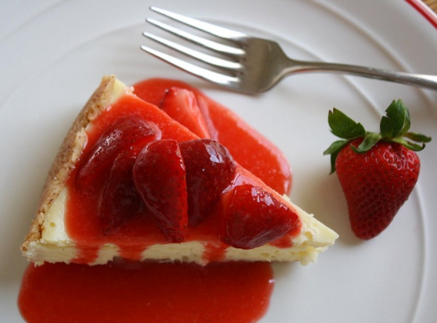 Творожная запеканка с клубникой