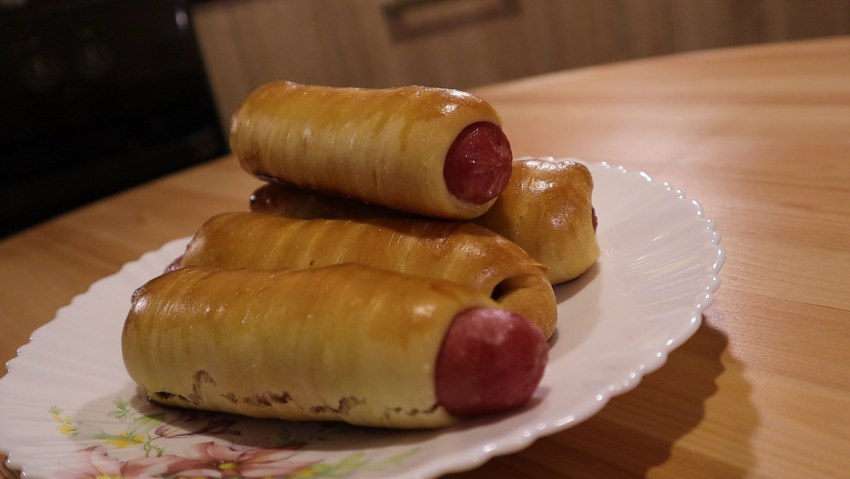 Красивые сосиски в тесте