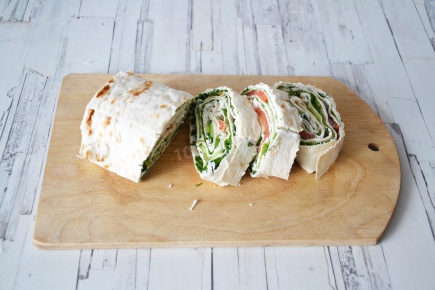 Рулет с семгой