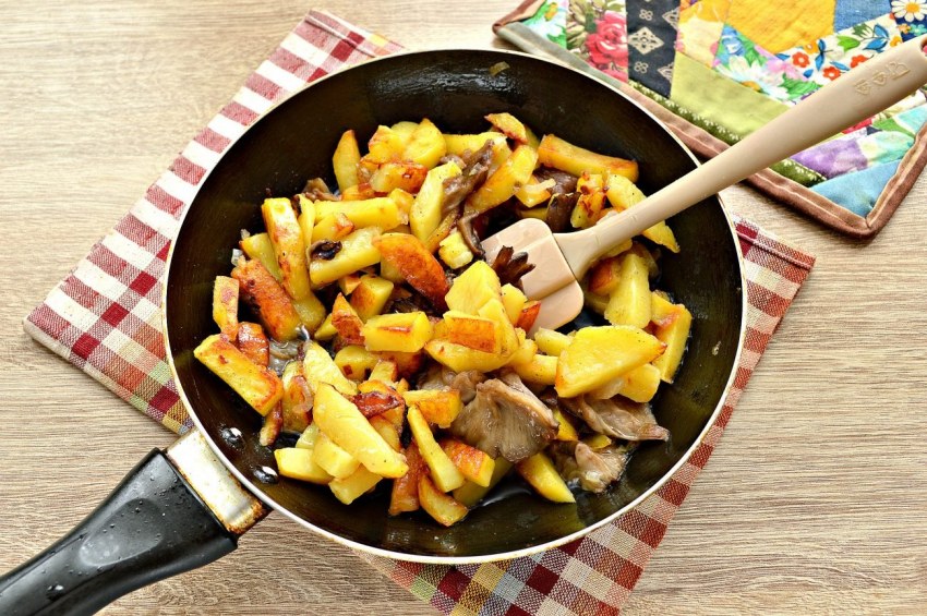 Жареная картошка с грибами