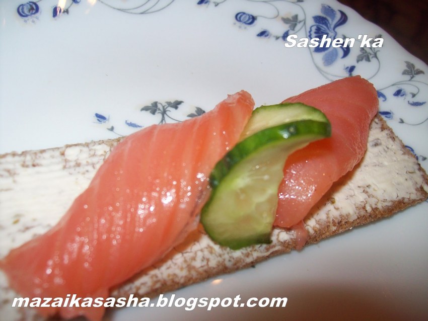 Сэндвич с семгой и творожным сыром