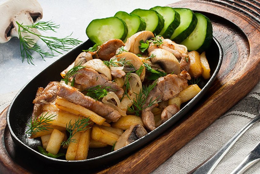 Жареная картошка с шампиньонами