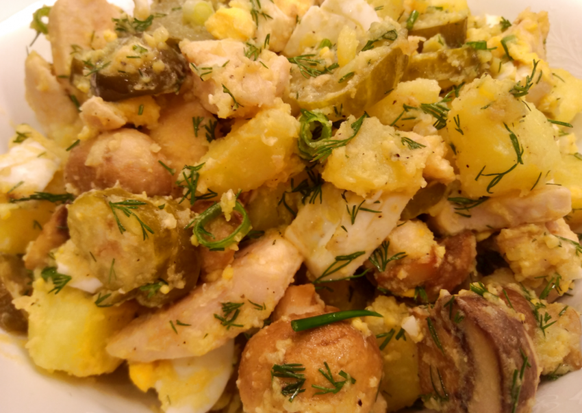 Салат картофельный с грибами