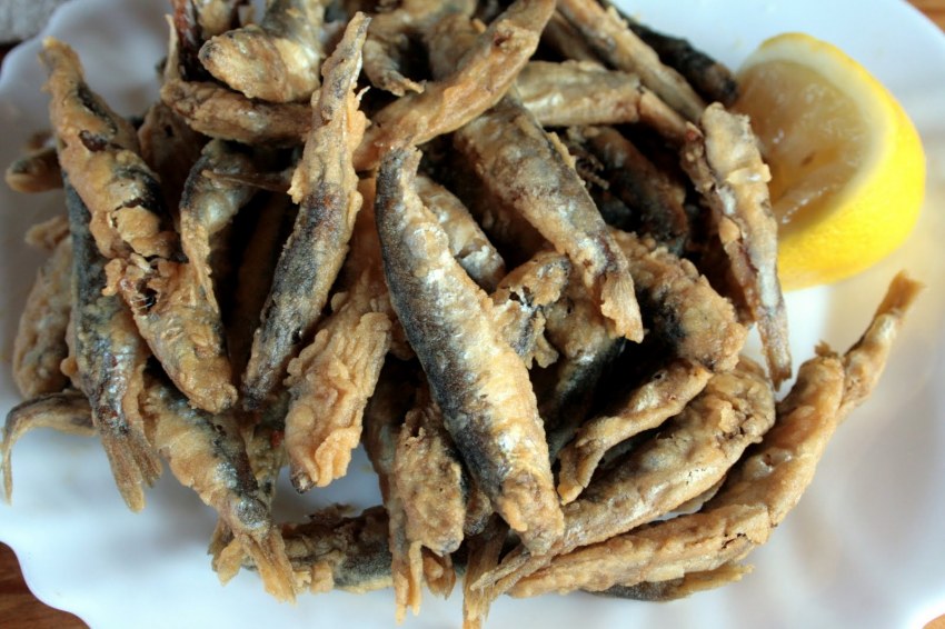 Рулетики из скумбрии