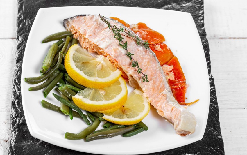 Мясо рыбы голубого цвета