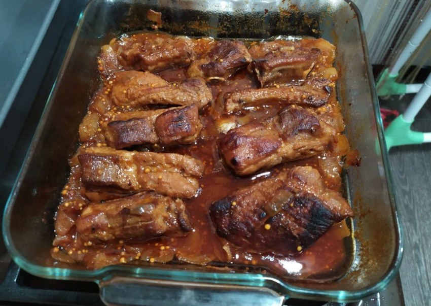 Свиные ребрышки с пюре