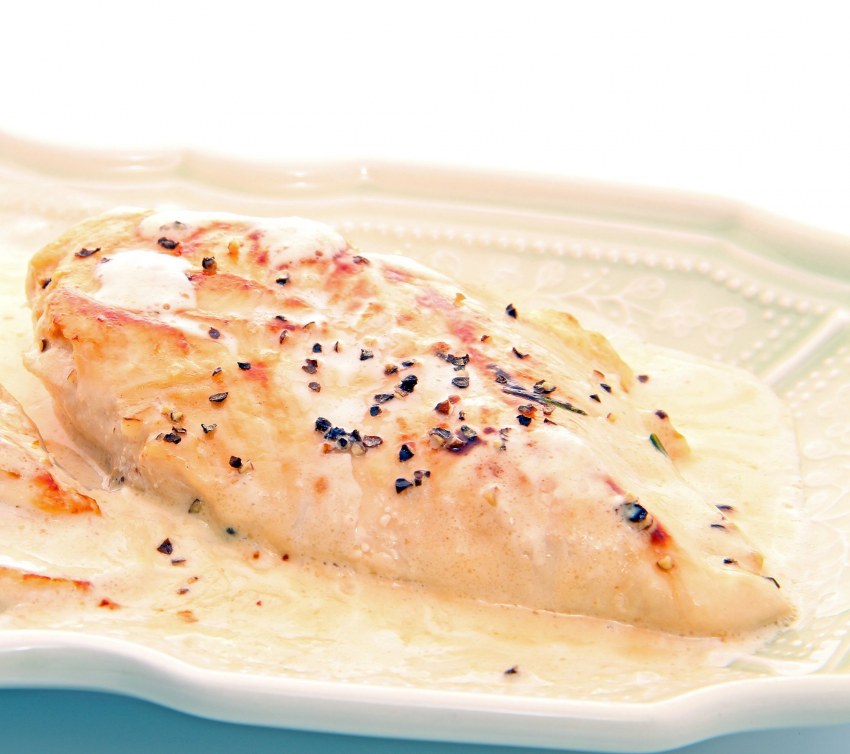 Куриное филе в сливочном соусе