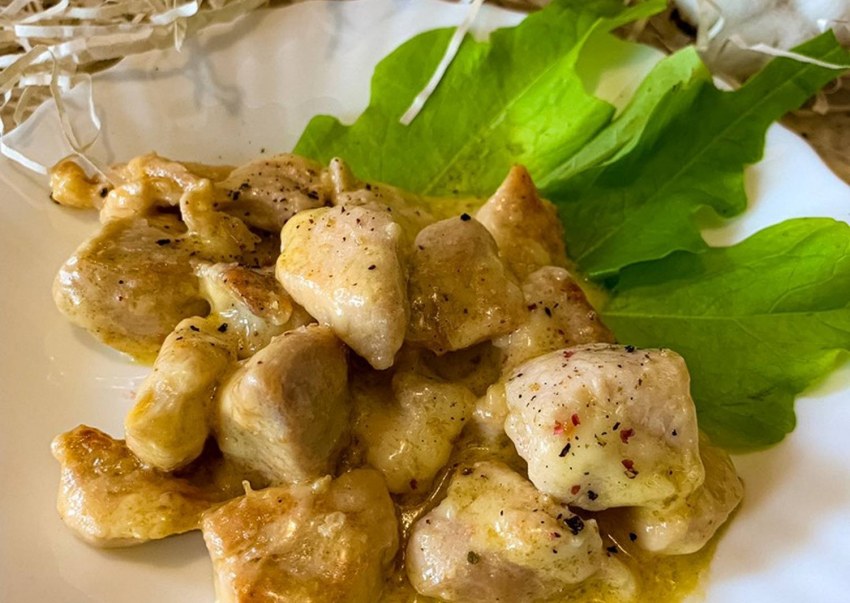 Курица с грибами в сливочном соусе