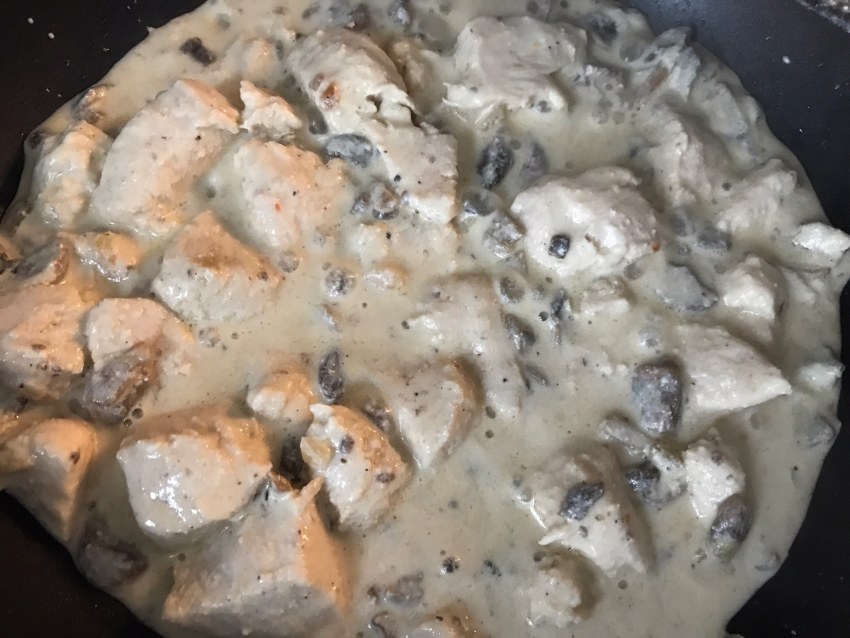 Куриная грудка с шампиньонами