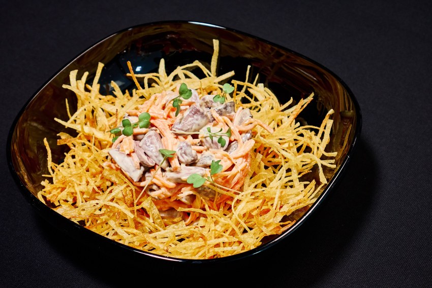 Салат куриный с картофелем Пай