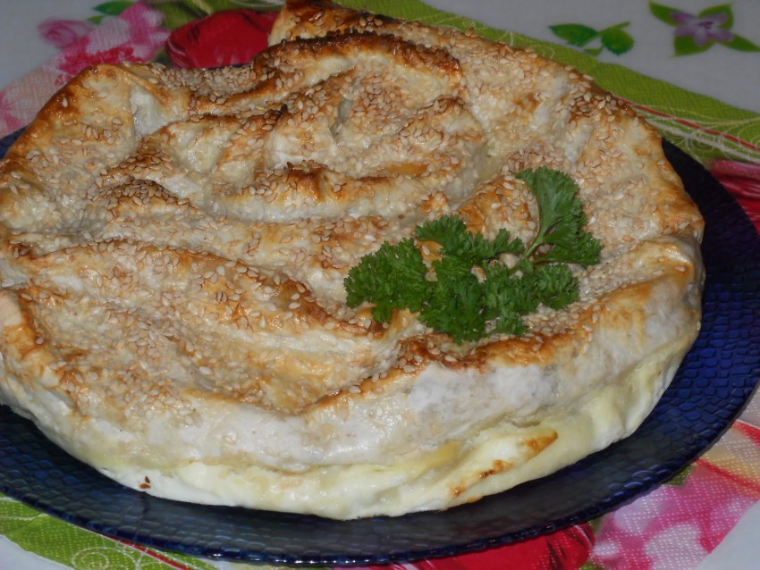 Пирог из лаваша с творогом и сыром