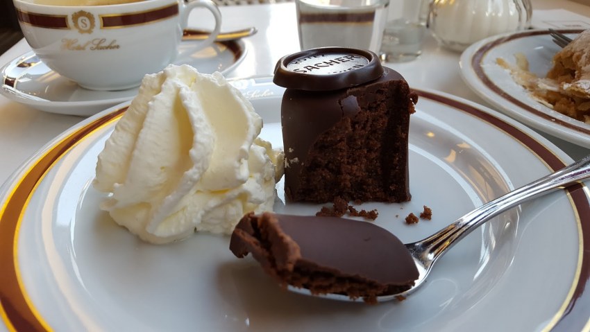 Горячий шоколад Венский миндальный 140г