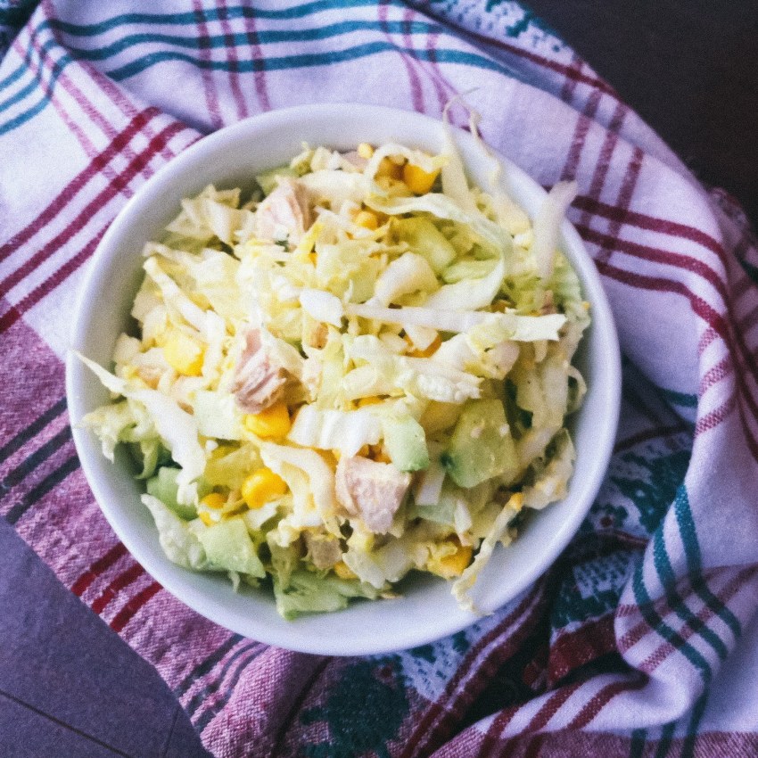 Салат из пекинской капусты с курицей