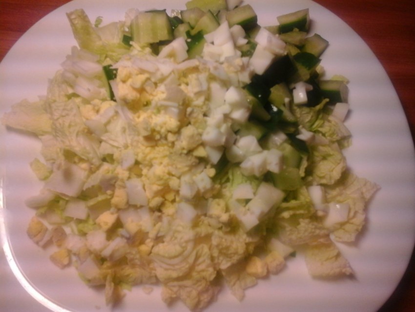 Салат из тунца и пекинской капусты