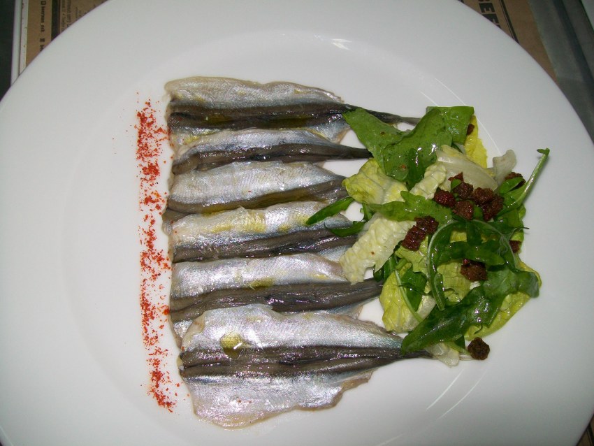 Салат с мойвой