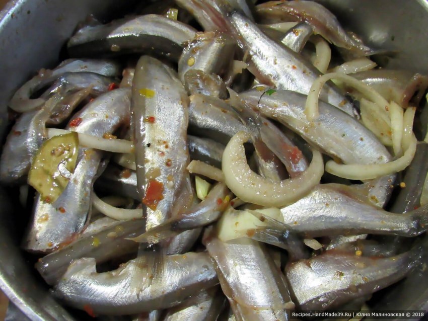 Мойва в горчичном маринаде