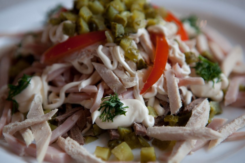 Салат с морской капустой и грибами