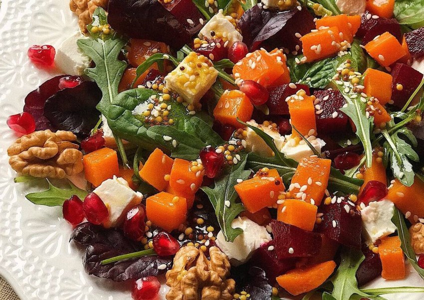 Теплый салат с тыквой