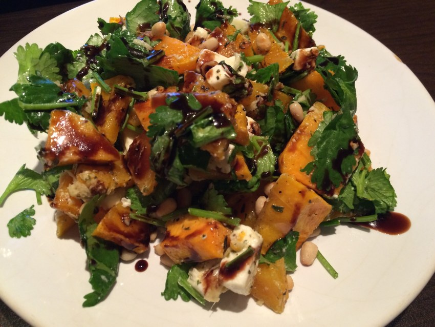 Салат с запеченной тыквой
