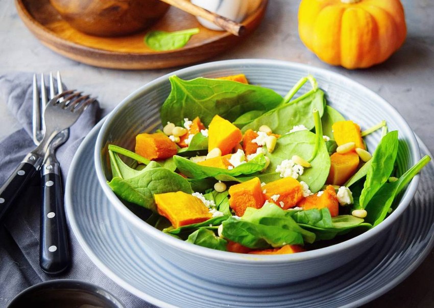 Салат с печеной тыквой