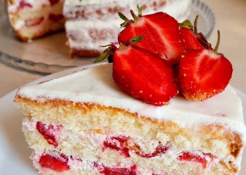 Бисквитный торт "Земляничный"