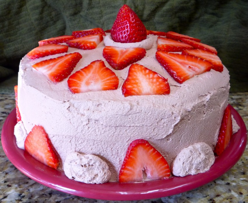 Вишневый муссовый торт