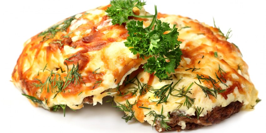 Отбивные из свинины в духовке с помидорами и сыром и грибами