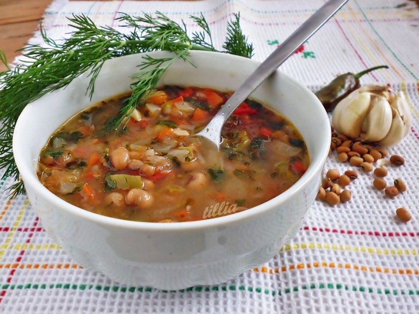 Фасолевый суп (Боб чорба)
