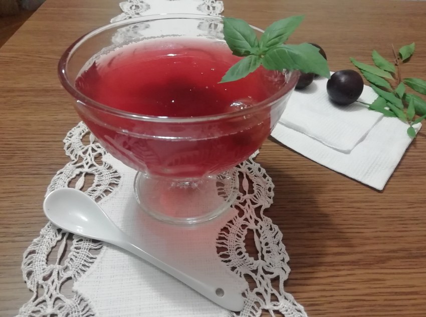 Как приготовить желе из компота и желатина из алычи на зиму