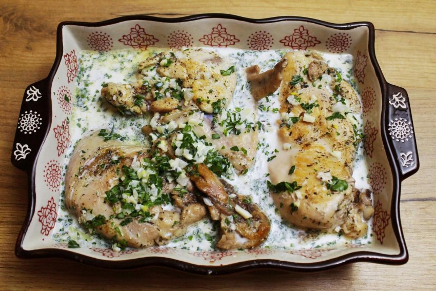 Курица в сметане в духовке