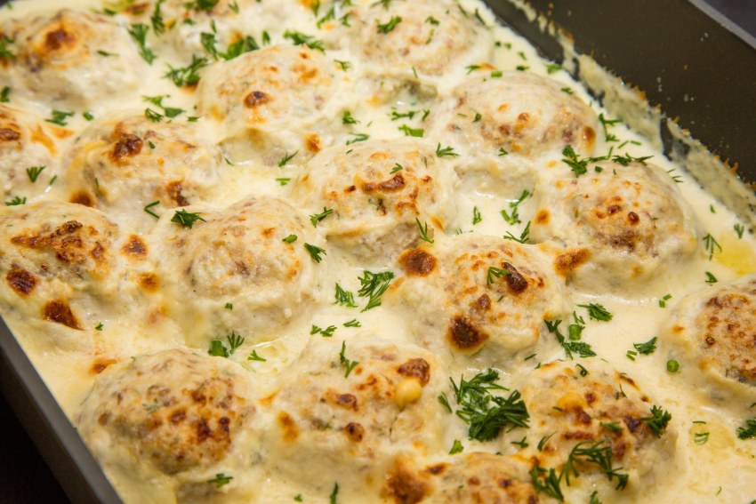 Картошка в сливочно чесночном соусе