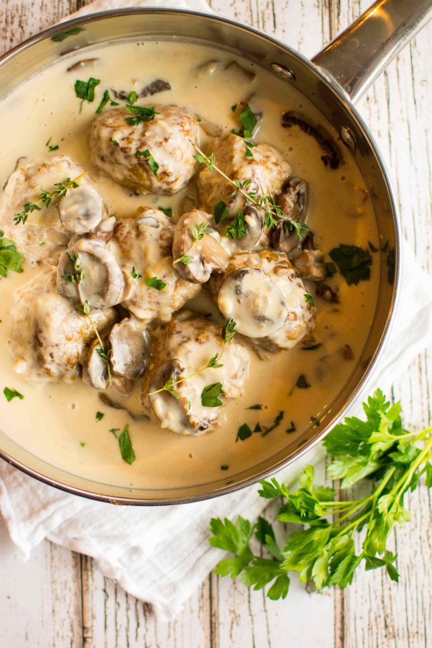 Гуляш из индейки с подливкой