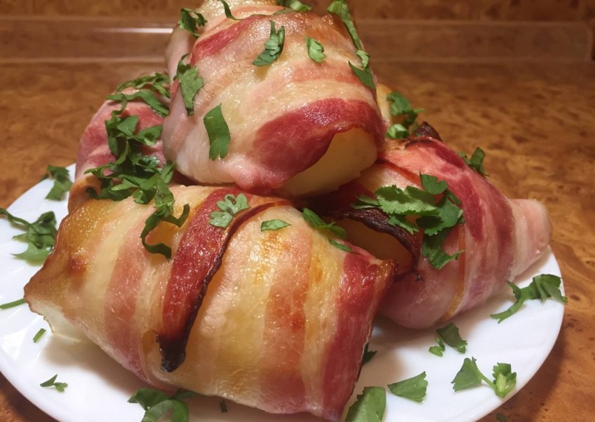 Картофель запеченный с беконом