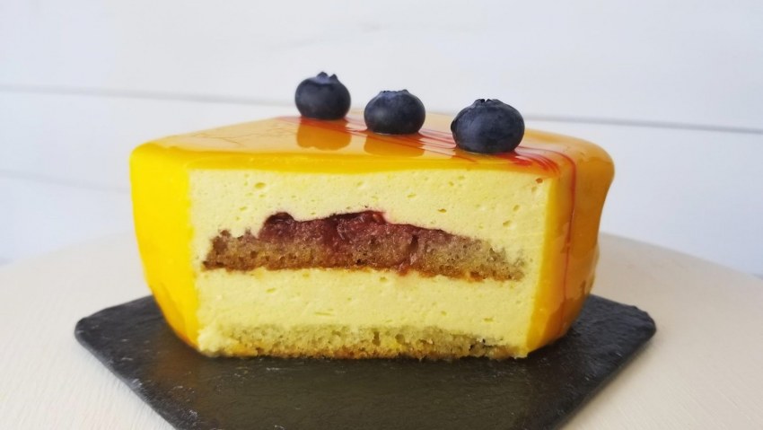 Морковный торт с манго маракуйя